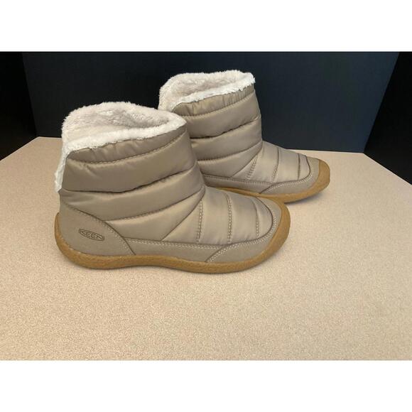 KEEN Shoes - New! Womens Keen Howser II Fold Down Winter Boots. Size 7.5. Nice Boots!!!